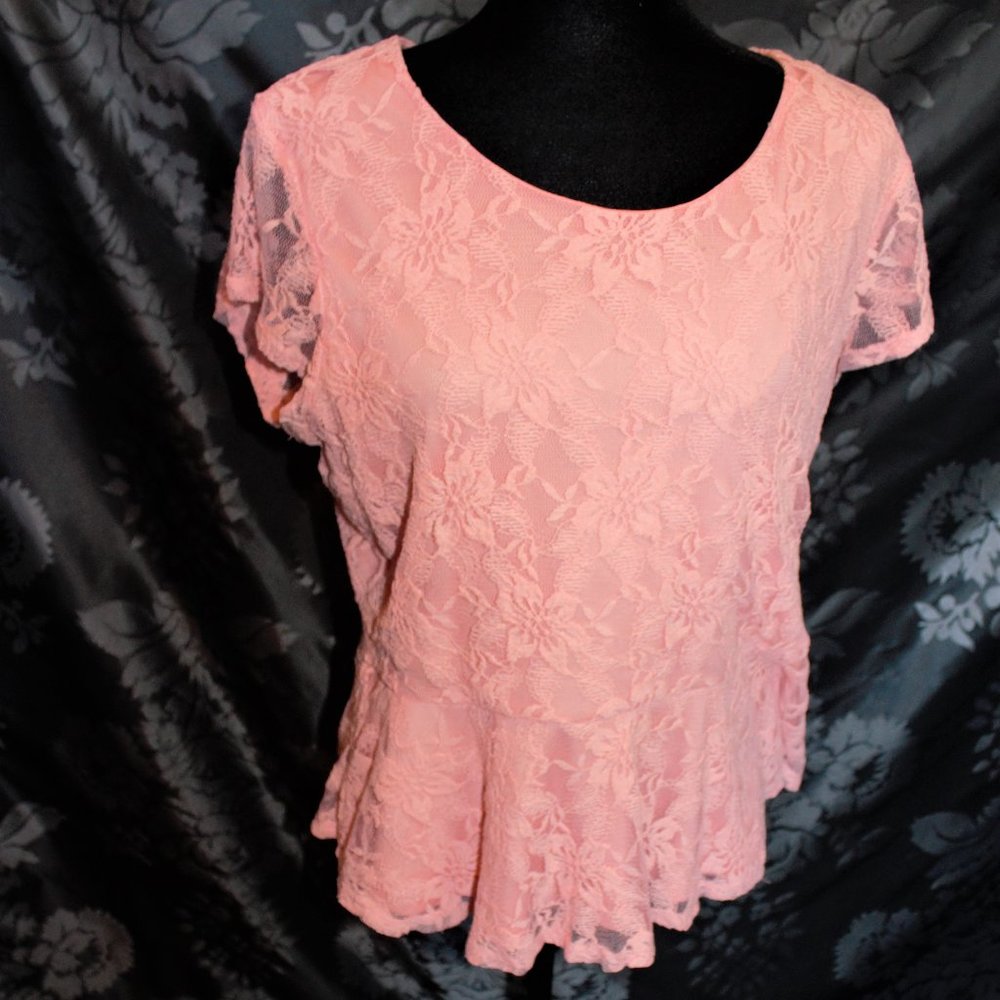 Apt. 9 Coral peplum lace top